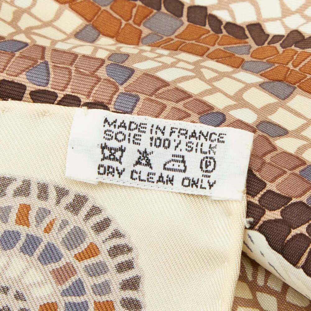 HERMES Cream Silk Scarf - Picture 7 of 8
